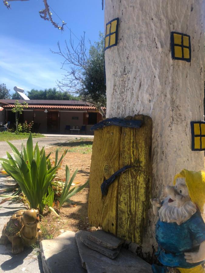 Malou Garden House Near The Beach Glifa  Luaran gambar